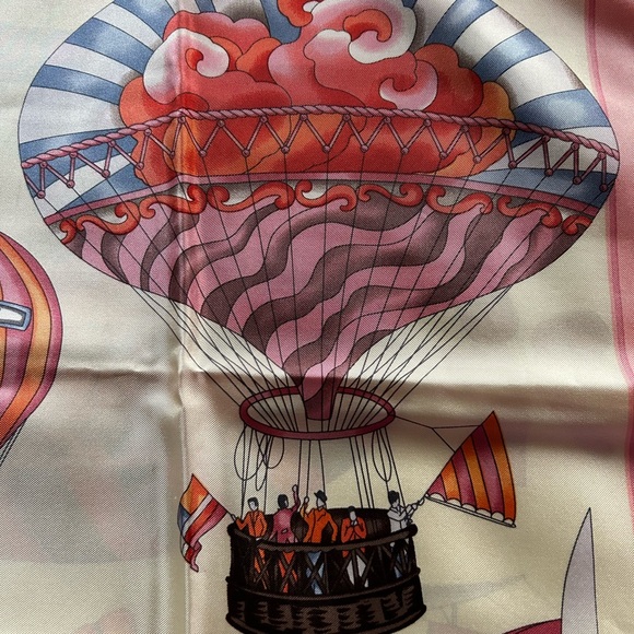 Authentic Hermes Scarf 100%silk  🧣 - Picture 6 of 16